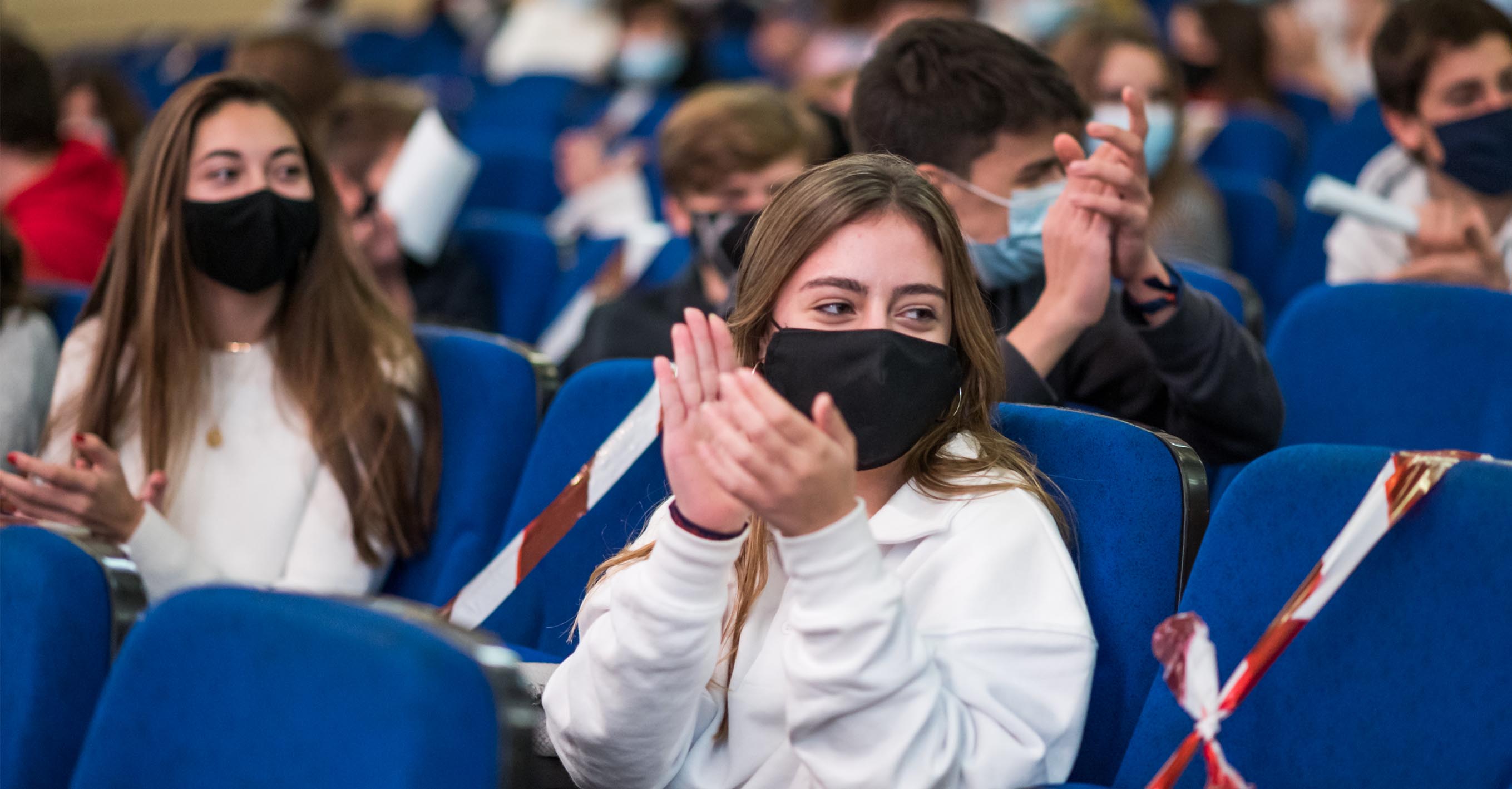 FAAM jornada hipersexualización participantes aplauden